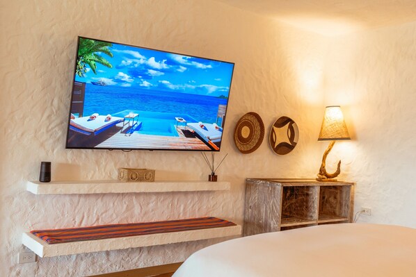Deluxe Double Room | Minibar, in-room safe, individually decorated, blackout drapes - Bora Bora Cartagena (Rosario Islands)