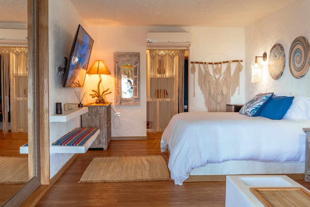 Habitación doble Deluxe | Minibar, decoración personalizada, cortinas blackout y wifi gratis