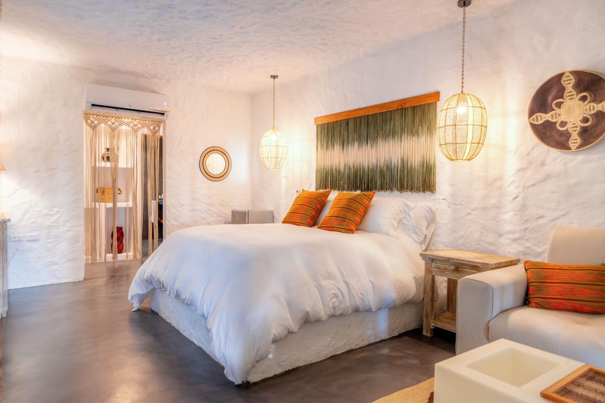 Habitación doble Deluxe | Minibar, decoración personalizada, cortinas blackout y wifi gratis