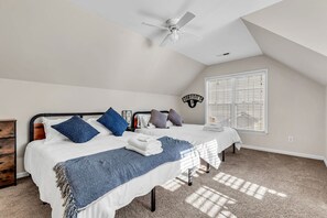 4 habitaciones, escritorio, tabla de planchar con plancha y wifi gratis 