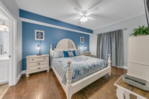 2 Schlafzimmer, Zimmersafe, Schreibtisch, Bügeleisen/Bügelbrett