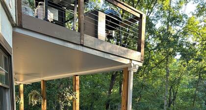 Belle Haven Cottage, Lake Lanier Waterfront, Dock, Hot Tub, Sleeps 11