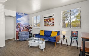 Smart TV, fireplace, books, music library - Downtown Blueberry Bungalow w/AC, Fully Fenced Yard, 3 Smart TVs, W/D, Fast WiFi (Flagstaff)