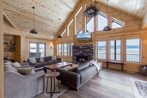 Teton Valley Retreat | Cabin w/ Hot Tub + Teton Views + Game Room