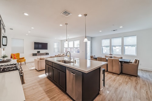 Modern family-friendly home, Napa, wine country, private backyard, fire pit