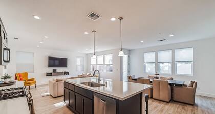 Modern family-friendly home, Napa, wine country, private backyard, fire pit