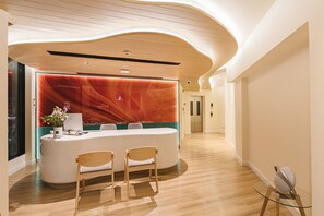 Front of property - MO Hotel Bangkok (Bangkok)