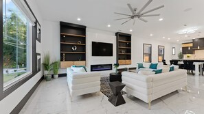 Smart TV, chimenea