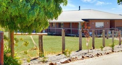 Mountain View Country Escape