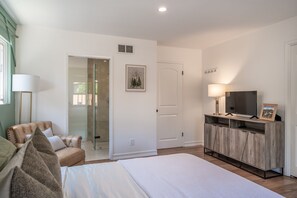 4 chambres, fer et planche à repasser, Wi-Fi, draps fournis