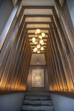 Property entrance. Business Suites Kepler