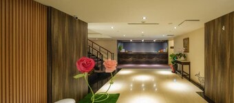Rich & Free Hotel - Fuzhong