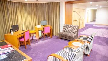 บริเวณนั่งเล่นที่ล็อบบี้