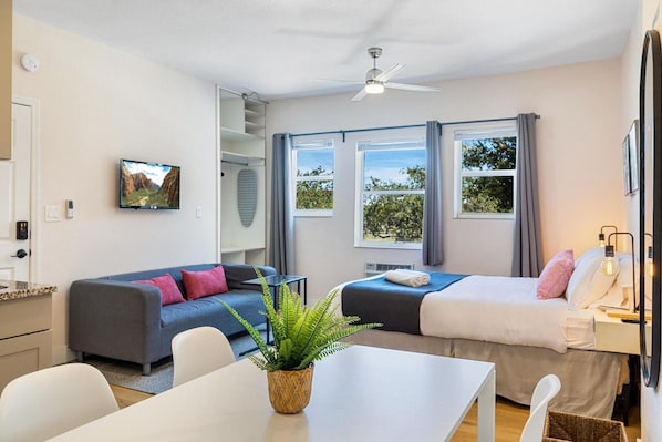 Interior - FTL Collection: Sleeps 18, Big Groups,& Near Beach (Fort Lauderdale)