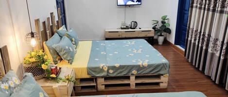 1 bedroom, iron/ironing board, WiFi, bed sheets