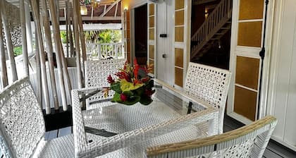 Bienvenue au Fare Rau jolie maison avec un accès à la plus belle plage de Tahiti