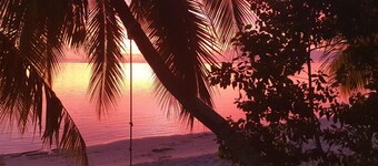 Bienvenue au Fare Rau jolie maison avec un accès à la plus belle plage de Tahiti