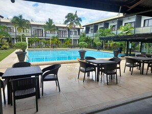 Daily continental breakfast for a fee - Bohol Jewel Resort (Dauis)