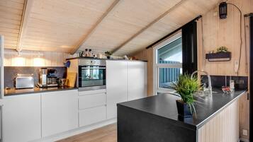 Réfrigérateur, micro-ondes, lave-vaisselle