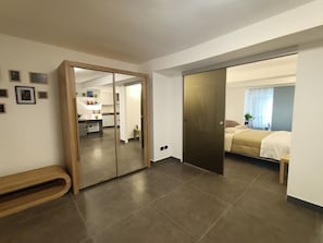 1 camera, Wi-Fi, lenzuola
