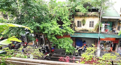 Cozy balcony/ Street view/ Old Quarter central/ Sunny Homestay