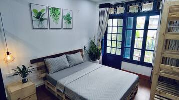 1 bedroom, desk, iron/ironing board, free WiFi