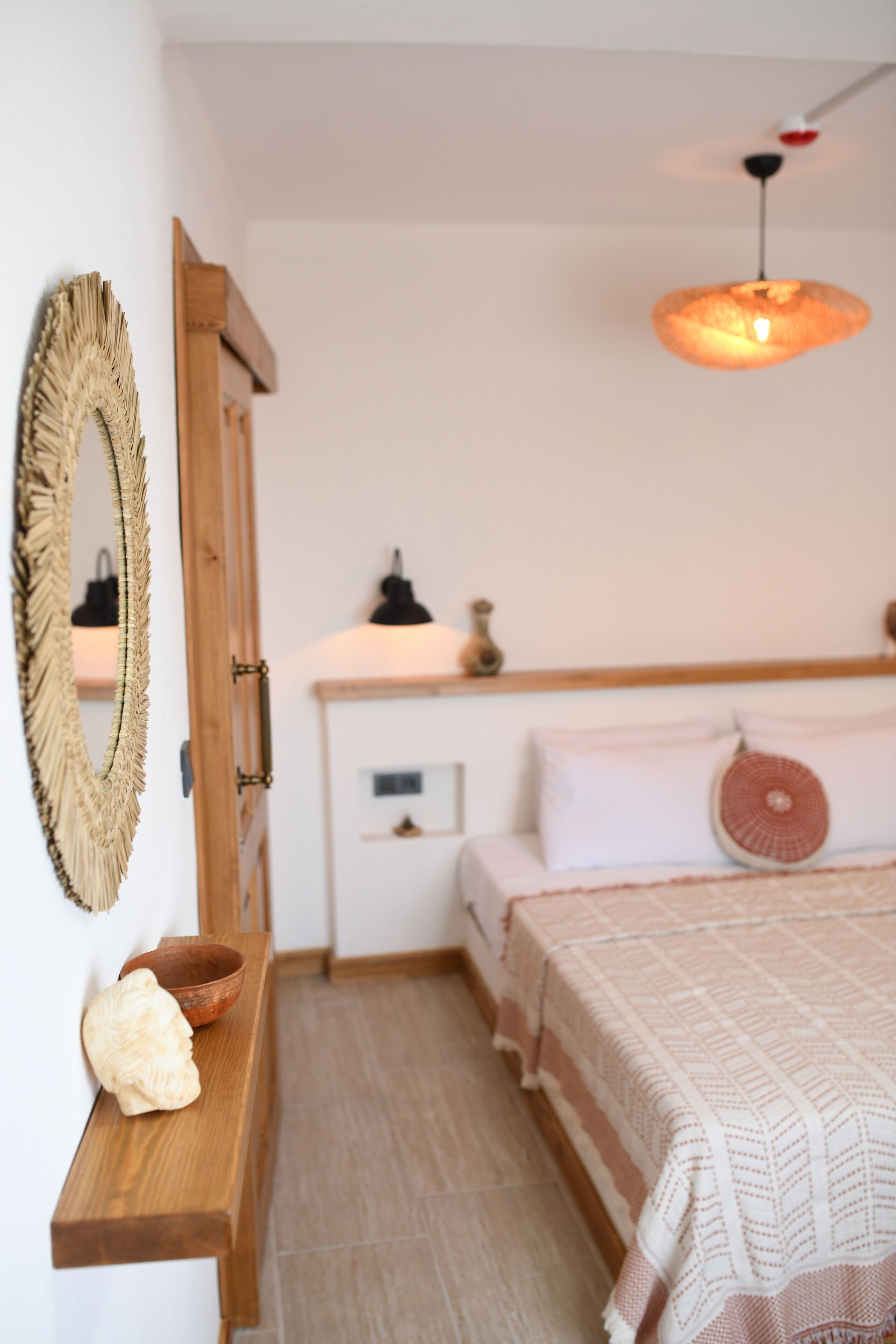 Double Room with Balcony | 고급 침구, 방음 설비, 무료 WiFi, 침대 시트