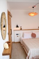 Ropa de cama de alta calidad, sistema de insonorización y wifi gratis