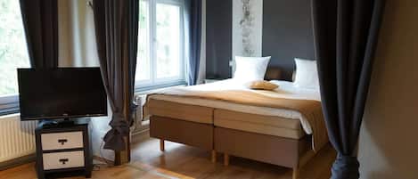 13 Schlafzimmer, Reisekinderbett, kostenloses WLAN