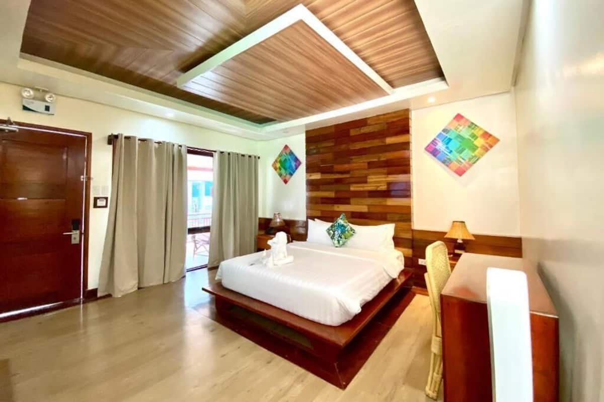 Deluxe Bungalow, Patio, Garden View | In-room safe, desk, blackout drapes, free WiFi