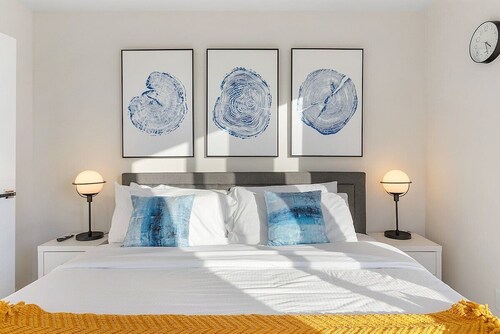 Red Maple Retreat in Leschi