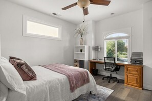 1 makuuhuone, työpöytä, silitysrauta/-lauta, ilmainen Wi-Fi