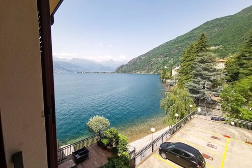 Lake Como Front Studio Apartment WiFi Beach View