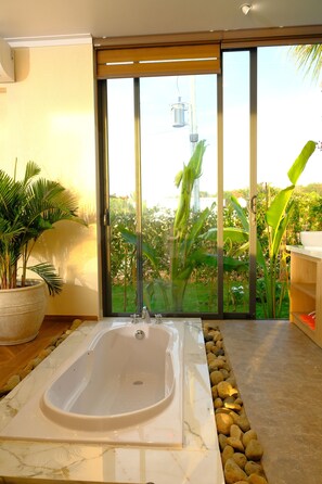 Free toiletries, hair dryer, bathrobes, slippers - Sunset Hill Villa Mui Ne (Phan Thiet)