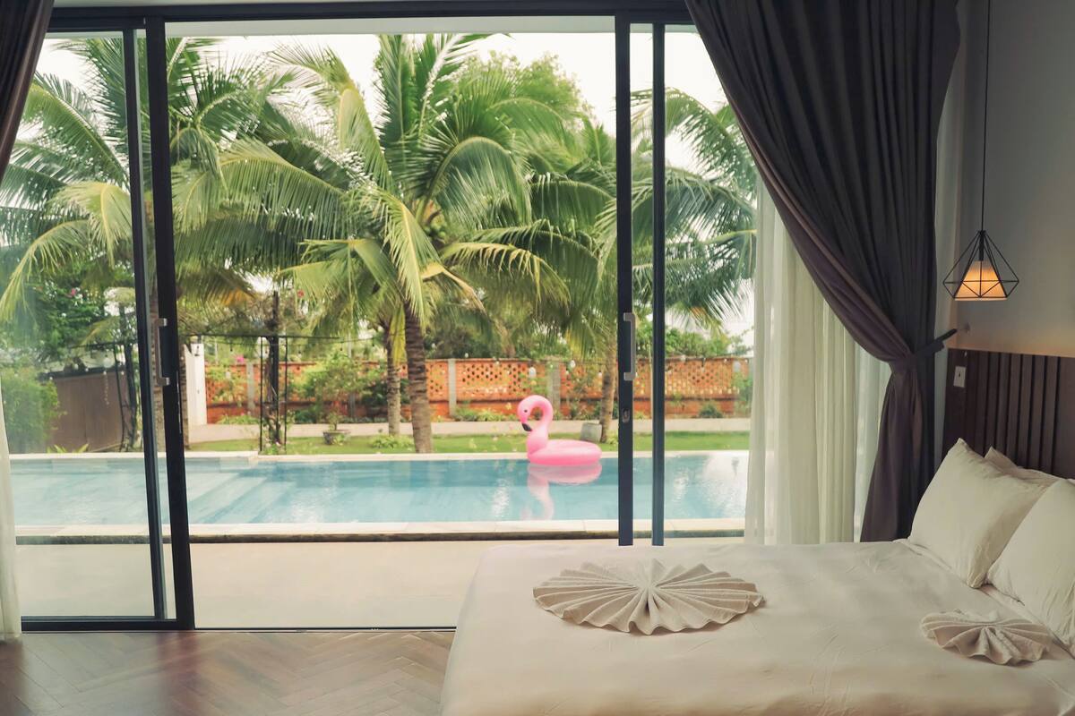 Ropa de cama hipoalergénica, minibar, caja fuerte