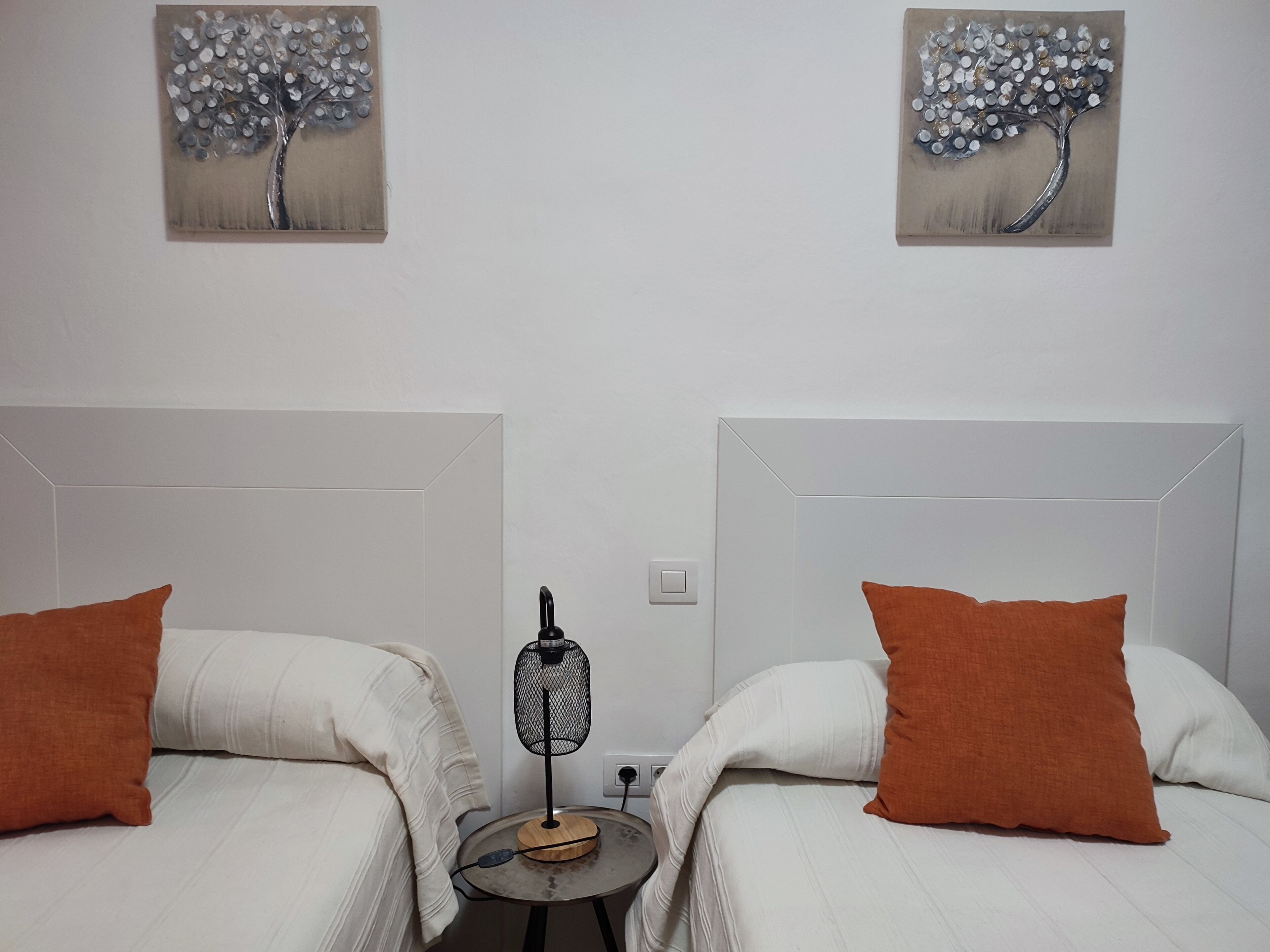 3 chambres, bureau, fer et planche à repasser, Wi-Fi gratuit