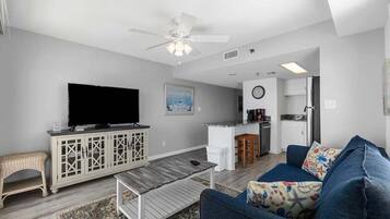 智能电视、办公室