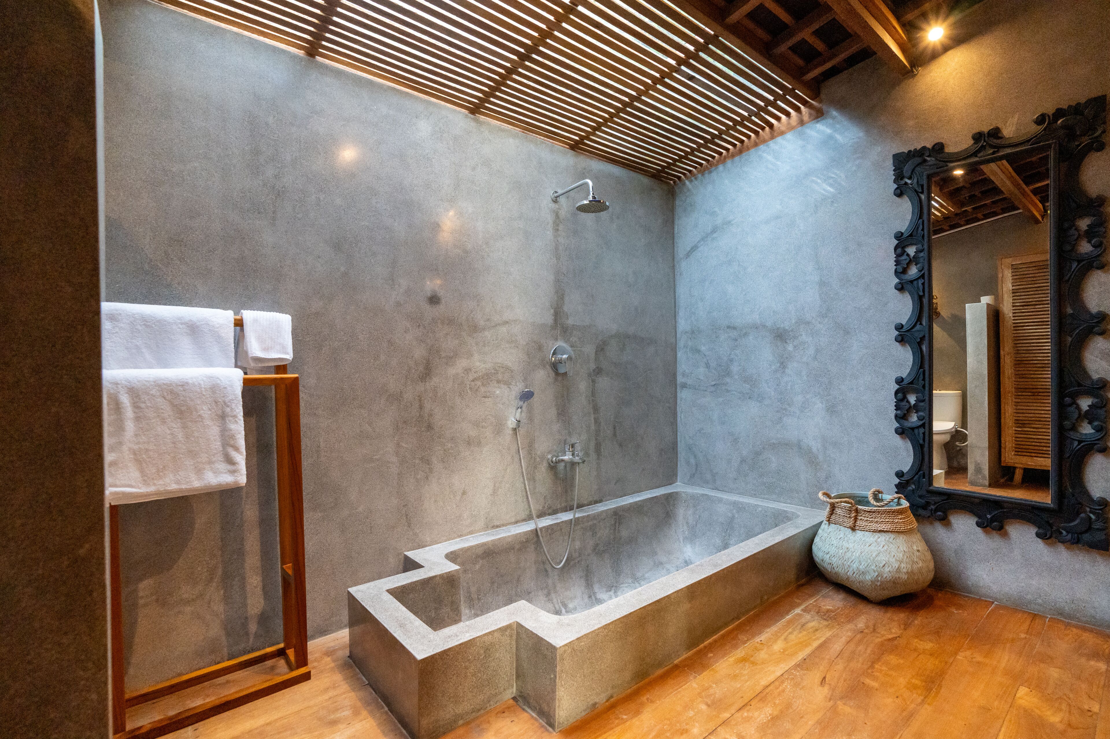 Ducha, cabezal de ducha tipo lluvia, batas, bidet