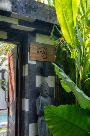 One Bedroom with Private Swimming Pool Villa | Bureau, Wi-Fi gratuit, draps fournis