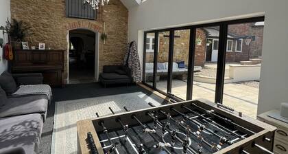 Lovely 5-bed House Near Ilminster and for Families