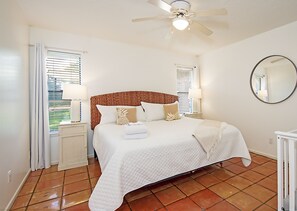 4 soveværelser, skrivebord, strygejern/strygebræt, weekendseng