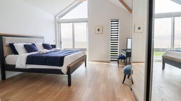 5 quartos, individualmente decorados, individualmente mobiliados