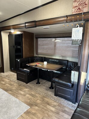 Interior - Mountain Vacation Getaway (Ellijay)