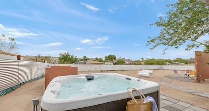 Fable by Avantstay 2 Unique Spaces, w/ Bowling, Hot Tub, Fire Pit, Large Yard