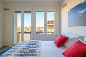 3 Schlafzimmer, Zimmersafe, Schreibtisch, kostenloses WLAN