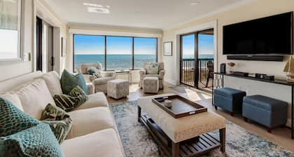 Seaside Elegance: Oceanfront Sunrise Splendor