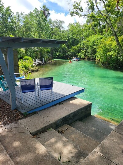 Main River Mermaid Sleeps 8 kayaks for everyone. Gulf access for scalloping