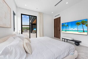 8 Schlafzimmer, Zimmersafe, Bügeleisen/Bügelbrett, WLAN