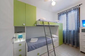 2 bedrooms, iron/ironing board, travel cot, free WiFi - Dolceluna Apartment - San Vito Lo Capo (TP) (San Vito Lo Capo)