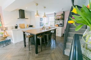 Dining - 3 Greenfield Terrace -  a near a pub that sleeps 6 guests  in 3 bedrooms (Menai Bridge)